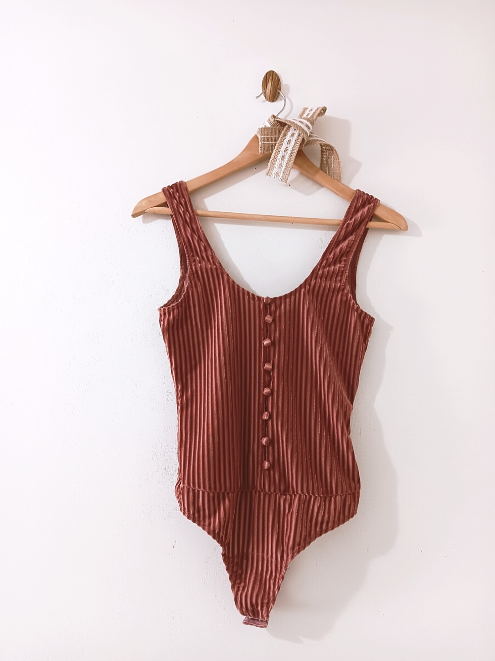 REVOLVE PRIVACY PLEASE GYLE ROSEWOOD RIBBED BUTTON FRONT SLEEVELESS BODYSUIT S